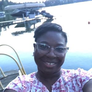 Meet your Posher, Shola